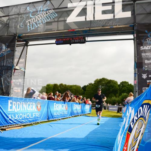 30.08.2026 - Elbe Triathlon Hamburg LAZAROV Photography http://msf.ph/oto/10079841 30.08.2026 10:58:40 Ziel 480, 588 meine-sportfotos.de