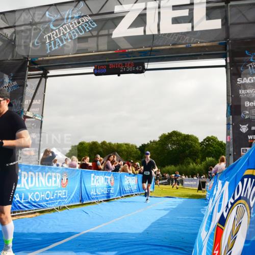 30.08.2026 - Elbe Triathlon Hamburg LAZAROV Photography http://msf.ph/oto/10079847 30.08.2026 10:58:43 Ziel 480, 588 meine-sportfotos.de