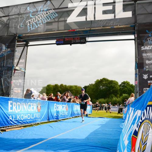 30.08.2026 - Elbe Triathlon Hamburg LAZAROV Photography http://msf.ph/oto/10079849 30.08.2026 10:58:43 Ziel 480, 588 meine-sportfotos.de