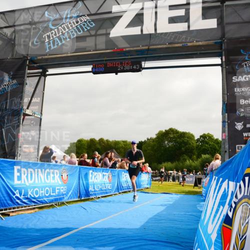 30.08.2026 - Elbe Triathlon Hamburg LAZAROV Photography http://msf.ph/oto/10079850 30.08.2026 10:58:43 Ziel 480, 588 meine-sportfotos.de