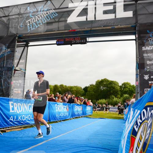 30.08.2026 - Elbe Triathlon Hamburg LAZAROV Photography http://msf.ph/oto/10079852 30.08.2026 10:58:45 Ziel 480, 588 meine-sportfotos.de