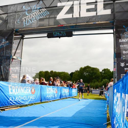 30.08.2026 - Elbe Triathlon Hamburg LAZAROV Photography http://msf.ph/oto/10079859 30.08.2026 10:59:14 Ziel 405, 418, 542 meine-sportfotos.de