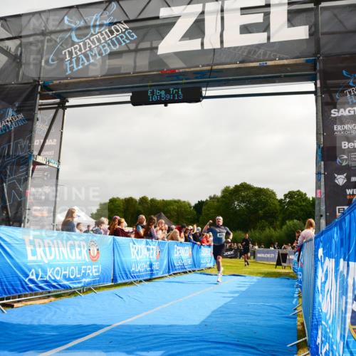 30.08.2026 - Elbe Triathlon Hamburg LAZAROV Photography http://msf.ph/oto/10079861 30.08.2026 10:59:14 Ziel 405, 418, 542 meine-sportfotos.de