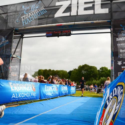 30.08.2026 - Elbe Triathlon Hamburg LAZAROV Photography http://msf.ph/oto/10079868 30.08.2026 10:59:17 Ziel 405, 418, 542 meine-sportfotos.de