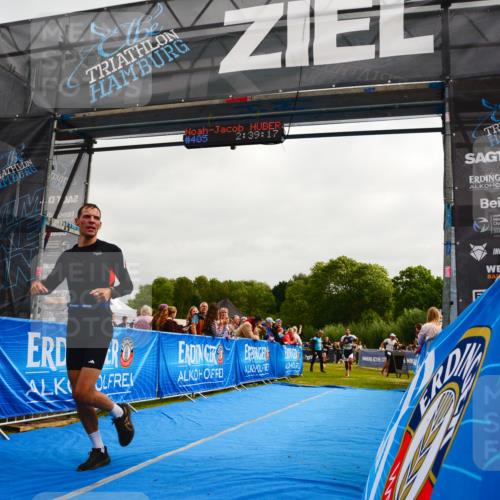 30.08.2026 - Elbe Triathlon Hamburg LAZAROV Photography http://msf.ph/oto/10079872 30.08.2026 10:59:19 Ziel 331, 405, 418, 542 meine-sportfotos.de
