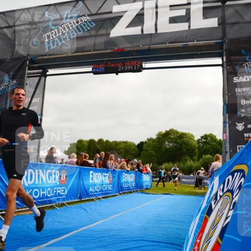 30.08.2026 - Elbe Triathlon Hamburg LAZAROV Photography http://msf.ph/oto/10079873 30.08.2026 10:59:19 Ziel 331, 405, 418, 542 meine-sportfotos.de