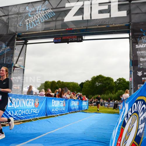 30.08.2026 - Elbe Triathlon Hamburg LAZAROV Photography http://msf.ph/oto/10079887 30.08.2026 10:59:27 Ziel 331, 467, 484 meine-sportfotos.de