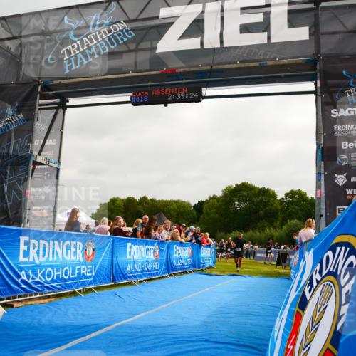 30.08.2026 - Elbe Triathlon Hamburg LAZAROV Photography http://msf.ph/oto/10079888 30.08.2026 10:59:27 Ziel 331, 467, 484 meine-sportfotos.de