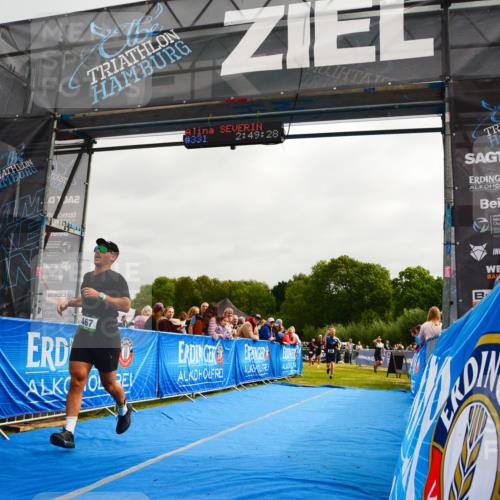 30.08.2026 - Elbe Triathlon Hamburg LAZAROV Photography http://msf.ph/oto/10079891 30.08.2026 10:59:31 Ziel 462, 467, 484 meine-sportfotos.de