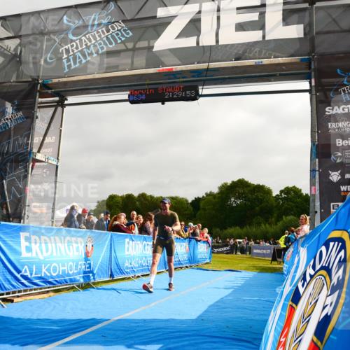 30.08.2026 - Elbe Triathlon Hamburg LAZAROV Photography http://msf.ph/oto/10079923 30.08.2026 11:00:05 Ziel 499 meine-sportfotos.de