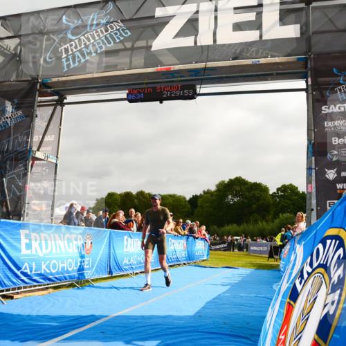 30.08.2026 - Elbe Triathlon Hamburg LAZAROV Photography http://msf.ph/oto/10079924 30.08.2026 11:00:05 Ziel 499 meine-sportfotos.de