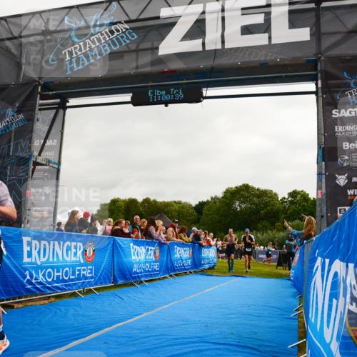 30.08.2026 - Elbe Triathlon Hamburg LAZAROV Photography http://msf.ph/oto/10079940 30.08.2026 11:00:40 Ziel 248, 584, 621 meine-sportfotos.de