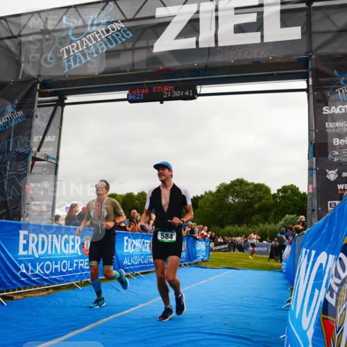 30.08.2026 - Elbe Triathlon Hamburg LAZAROV Photography http://msf.ph/oto/10079942 30.08.2026 11:00:43 Ziel 248, 584, 621 meine-sportfotos.de