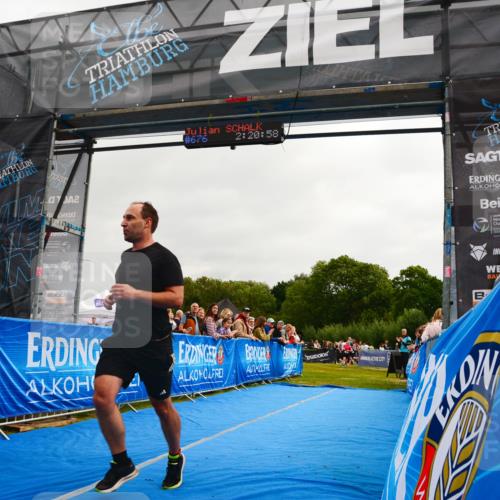 30.08.2026 - Elbe Triathlon Hamburg LAZAROV Photography http://msf.ph/oto/10079957 30.08.2026 11:00:58 Ziel 498, 676, 987 meine-sportfotos.de