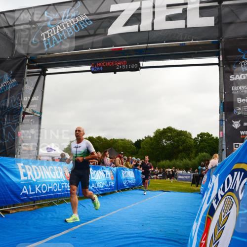 30.08.2026 - Elbe Triathlon Hamburg LAZAROV Photography http://msf.ph/oto/10079975 30.08.2026 11:01:14 Ziel 261, 391 meine-sportfotos.de
