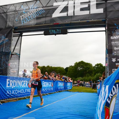 30.08.2026 - Elbe Triathlon Hamburg LAZAROV Photography http://msf.ph/oto/10079988 30.08.2026 11:02:12 Ziel 363, 732 meine-sportfotos.de