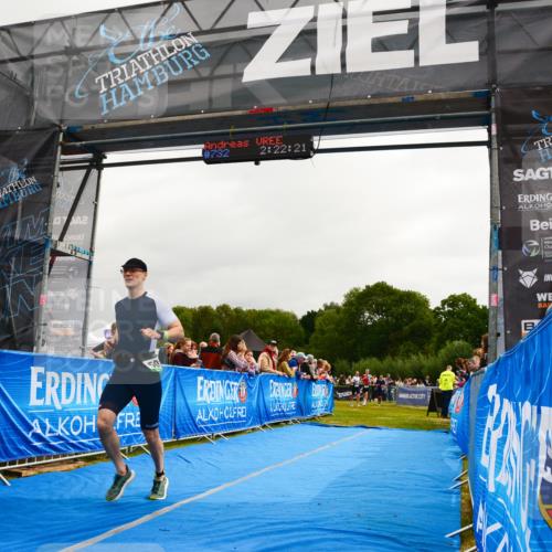 30.08.2026 - Elbe Triathlon Hamburg LAZAROV Photography http://msf.ph/oto/10080001 30.08.2026 11:02:22 Ziel 501, 529, 597, 732 meine-sportfotos.de
