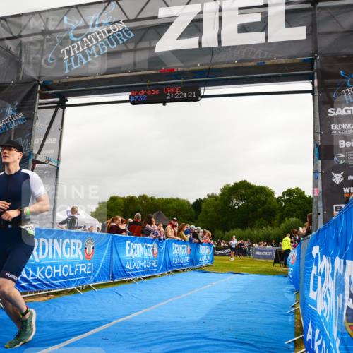 30.08.2026 - Elbe Triathlon Hamburg LAZAROV Photography http://msf.ph/oto/10080003 30.08.2026 11:02:22 Ziel 501, 529, 597, 732 meine-sportfotos.de