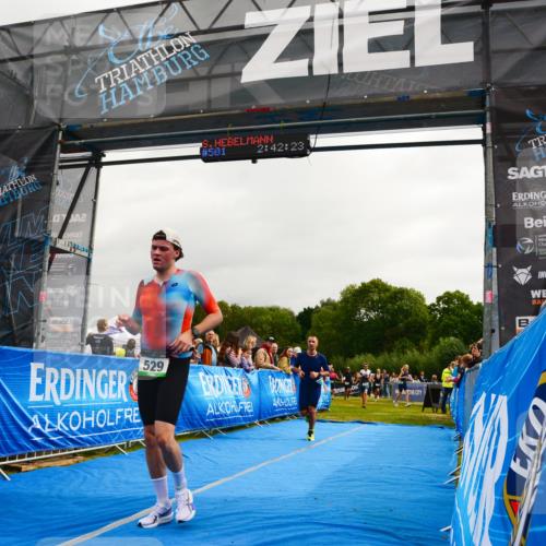 30.08.2026 - Elbe Triathlon Hamburg LAZAROV Photography http://msf.ph/oto/10080008 30.08.2026 11:02:29 Ziel 434, 529, 597, 637, 739 meine-sportfotos.de