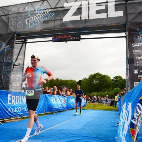 30.08.2026 - Elbe Triathlon Hamburg LAZAROV Photography http://msf.ph/oto/10080009 30.08.2026 11:02:29 Ziel 434, 529, 597, 637, 739 meine-sportfotos.de