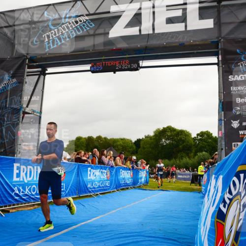 30.08.2026 - Elbe Triathlon Hamburg LAZAROV Photography http://msf.ph/oto/10080014 30.08.2026 11:02:31 Ziel 434, 529, 552, 597, 637, 739, 1116 meine-sportfotos.de