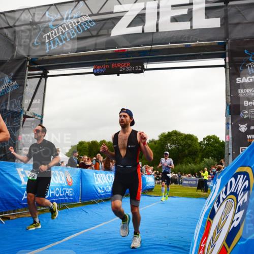 30.08.2026 - Elbe Triathlon Hamburg LAZAROV Photography http://msf.ph/oto/10080028 30.08.2026 11:02:38 Ziel 434, 552, 637, 739, 1116 meine-sportfotos.de