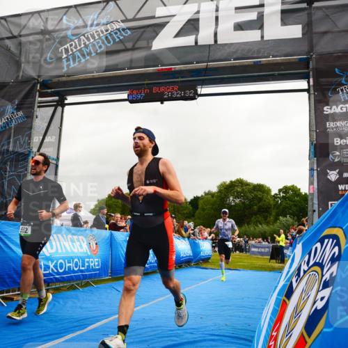 30.08.2026 - Elbe Triathlon Hamburg LAZAROV Photography http://msf.ph/oto/10080029 30.08.2026 11:02:38 Ziel 434, 552, 637, 739, 1116 meine-sportfotos.de
