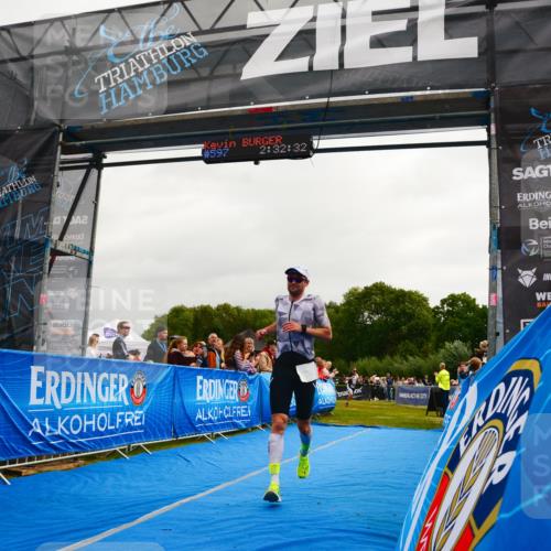 30.08.2026 - Elbe Triathlon Hamburg LAZAROV Photography http://msf.ph/oto/10080030 30.08.2026 11:02:40 Ziel 552, 637, 739, 1116 meine-sportfotos.de