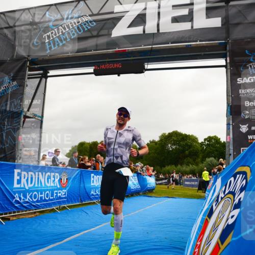 30.08.2026 - Elbe Triathlon Hamburg LAZAROV Photography http://msf.ph/oto/10080033 30.08.2026 11:02:40 Ziel 552, 637, 739, 1116 meine-sportfotos.de