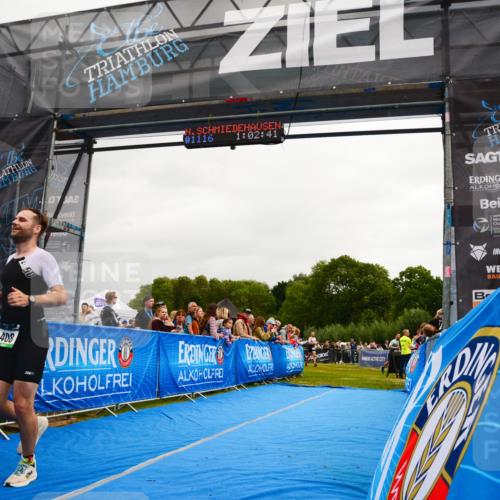 30.08.2026 - Elbe Triathlon Hamburg LAZAROV Photography http://msf.ph/oto/10080043 30.08.2026 11:03:01 Ziel 408 meine-sportfotos.de