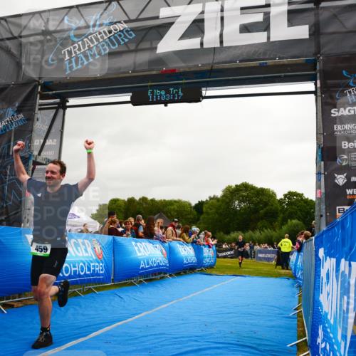 30.08.2026 - Elbe Triathlon Hamburg LAZAROV Photography http://msf.ph/oto/10080048 30.08.2026 11:03:18 Ziel 459, 563 meine-sportfotos.de
