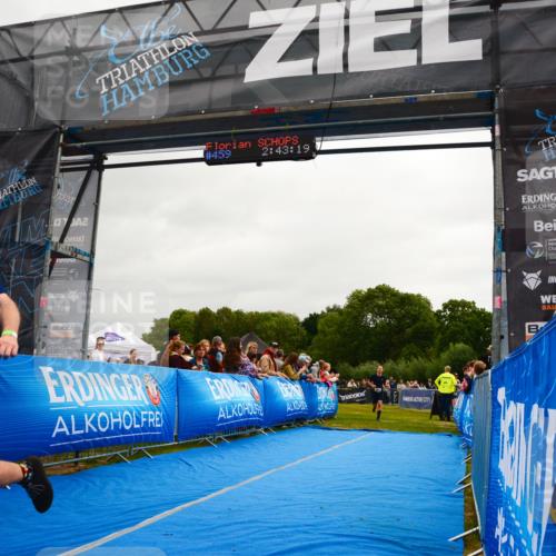 30.08.2026 - Elbe Triathlon Hamburg LAZAROV Photography http://msf.ph/oto/10080050 30.08.2026 11:03:19 Ziel 459, 563 meine-sportfotos.de