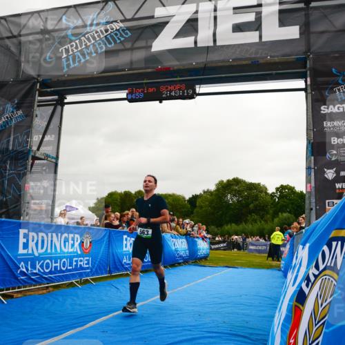 30.08.2026 - Elbe Triathlon Hamburg LAZAROV Photography http://msf.ph/oto/10080052 30.08.2026 11:03:22 Ziel 563 meine-sportfotos.de
