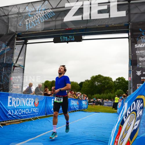 30.08.2026 - Elbe Triathlon Hamburg LAZAROV Photography http://msf.ph/oto/10080059 30.08.2026 11:03:41 Ziel 583 meine-sportfotos.de