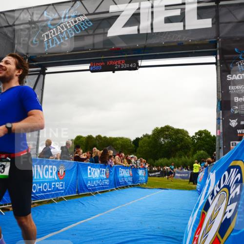 30.08.2026 - Elbe Triathlon Hamburg LAZAROV Photography http://msf.ph/oto/10080063 30.08.2026 11:03:42 Ziel 583 meine-sportfotos.de
