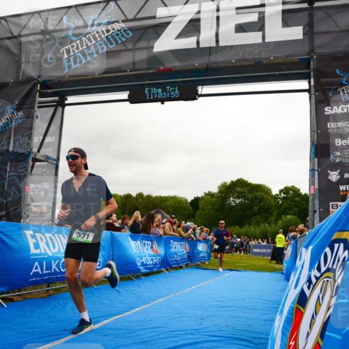 30.08.2026 - Elbe Triathlon Hamburg LAZAROV Photography http://msf.ph/oto/10080065 30.08.2026 11:03:56 Ziel 483, 531, 642, 664 meine-sportfotos.de