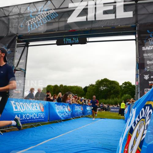 30.08.2026 - Elbe Triathlon Hamburg LAZAROV Photography http://msf.ph/oto/10080067 30.08.2026 11:03:56 Ziel 483, 531, 642, 664 meine-sportfotos.de