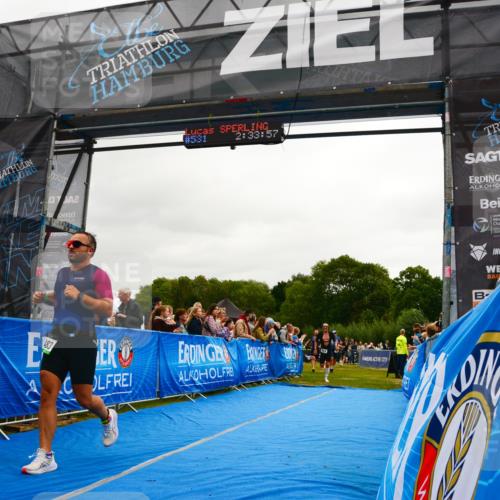 30.08.2026 - Elbe Triathlon Hamburg LAZAROV Photography http://msf.ph/oto/10080073 30.08.2026 11:03:59 Ziel 449, 483, 531, 642, 658, 664, 1897 meine-sportfotos.de