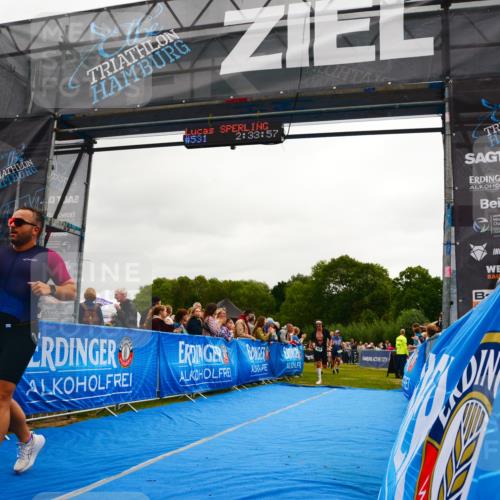 30.08.2026 - Elbe Triathlon Hamburg LAZAROV Photography http://msf.ph/oto/10080075 30.08.2026 11:04:00 Ziel 449, 483, 642, 658, 664, 1897 meine-sportfotos.de