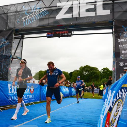 30.08.2026 - Elbe Triathlon Hamburg LAZAROV Photography http://msf.ph/oto/10080081 30.08.2026 11:04:04 Ziel 449, 642, 658, 664, 1897 meine-sportfotos.de