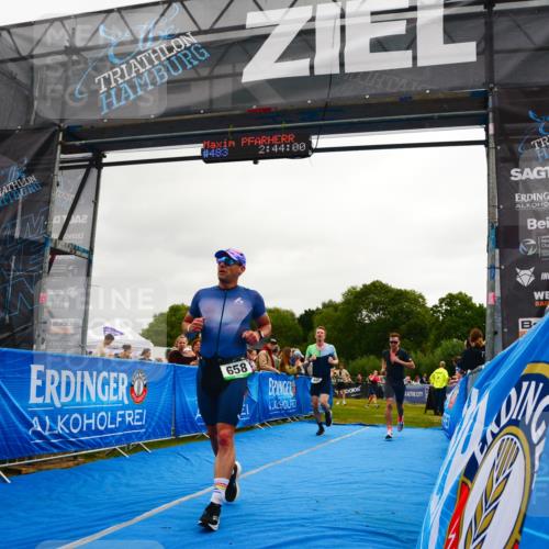 30.08.2026 - Elbe Triathlon Hamburg LAZAROV Photography http://msf.ph/oto/10080086 30.08.2026 11:04:05 Ziel 449, 642, 658, 664, 1897 meine-sportfotos.de
