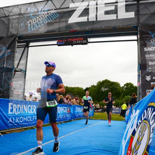 30.08.2026 - Elbe Triathlon Hamburg LAZAROV Photography http://msf.ph/oto/10080088 30.08.2026 11:04:06 Ziel 449, 642, 658, 664, 1897 meine-sportfotos.de