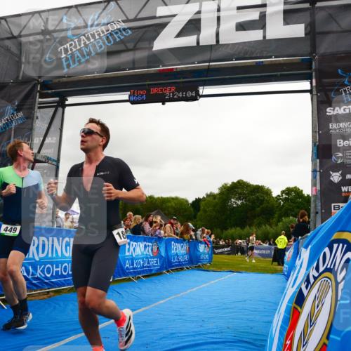 30.08.2026 - Elbe Triathlon Hamburg LAZAROV Photography http://msf.ph/oto/10080096 30.08.2026 11:04:08 Ziel 449, 658, 1897 meine-sportfotos.de