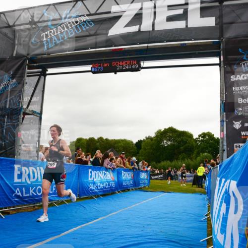 30.08.2026 - Elbe Triathlon Hamburg LAZAROV Photography http://msf.ph/oto/10080110 30.08.2026 11:04:49 Ziel 299, 673 meine-sportfotos.de