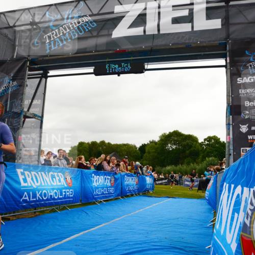 30.08.2026 - Elbe Triathlon Hamburg LAZAROV Photography http://msf.ph/oto/10080123 30.08.2026 11:05:08 Ziel 554, 656 meine-sportfotos.de