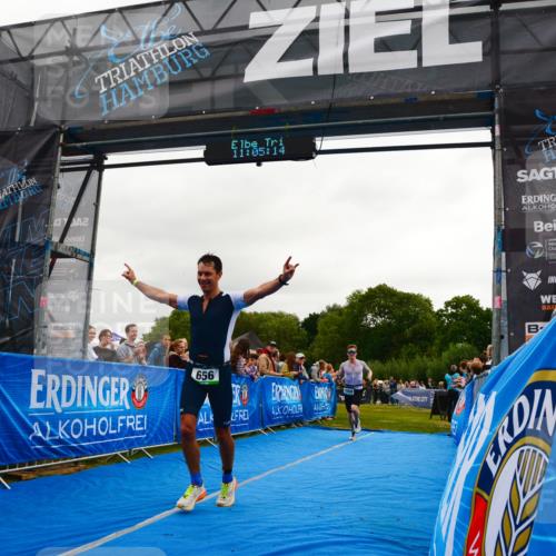 30.08.2026 - Elbe Triathlon Hamburg LAZAROV Photography http://msf.ph/oto/10080126 30.08.2026 11:05:15 Ziel 656, 698, 1008 meine-sportfotos.de