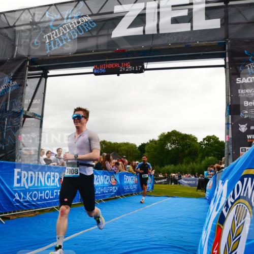 30.08.2026 - Elbe Triathlon Hamburg LAZAROV Photography http://msf.ph/oto/10080135 30.08.2026 11:05:17 Ziel 656, 698, 1008 meine-sportfotos.de