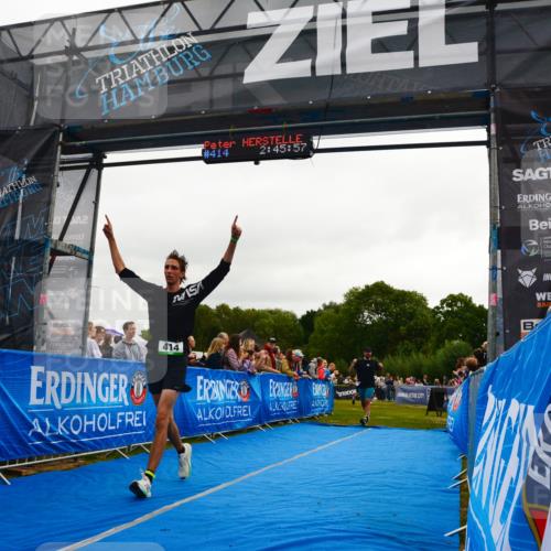 30.08.2026 - Elbe Triathlon Hamburg LAZAROV Photography http://msf.ph/oto/10080153 30.08.2026 11:05:56 Ziel 414, 431, 671, 779 meine-sportfotos.de