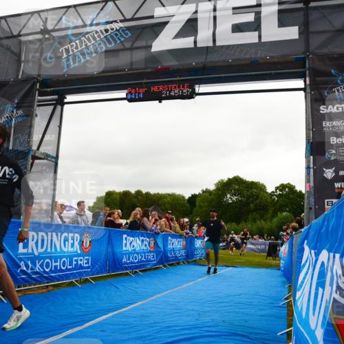 30.08.2026 - Elbe Triathlon Hamburg LAZAROV Photography http://msf.ph/oto/10080159 30.08.2026 11:05:57 Ziel 414, 431, 671, 779 meine-sportfotos.de