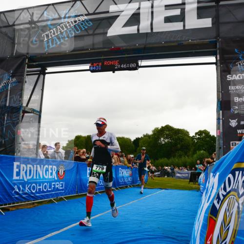 30.08.2026 - Elbe Triathlon Hamburg LAZAROV Photography http://msf.ph/oto/10080167 30.08.2026 11:06:03 Ziel 671, 779 meine-sportfotos.de